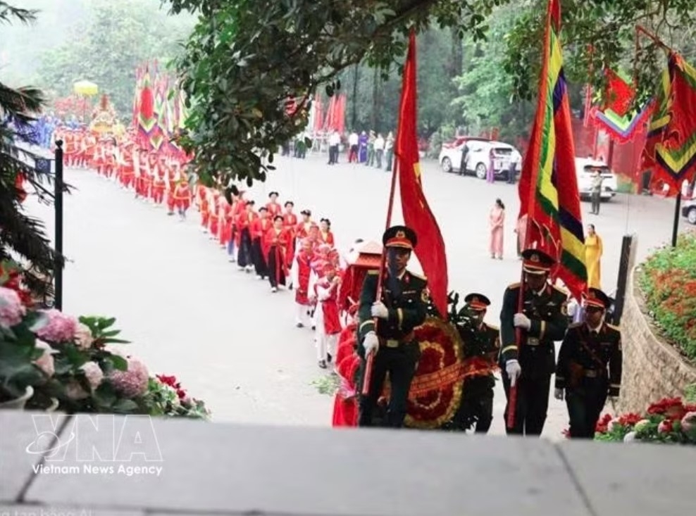 incense offering honours hung kings at festival opening picture 1