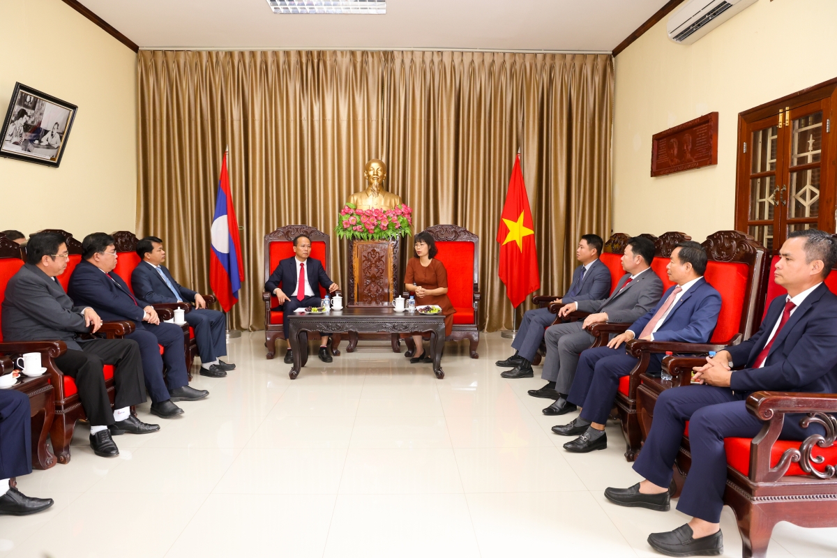 yen sao khanh hoa day manh quan he huu nghi va phat trien kinh doanh tai lao hinh anh 2