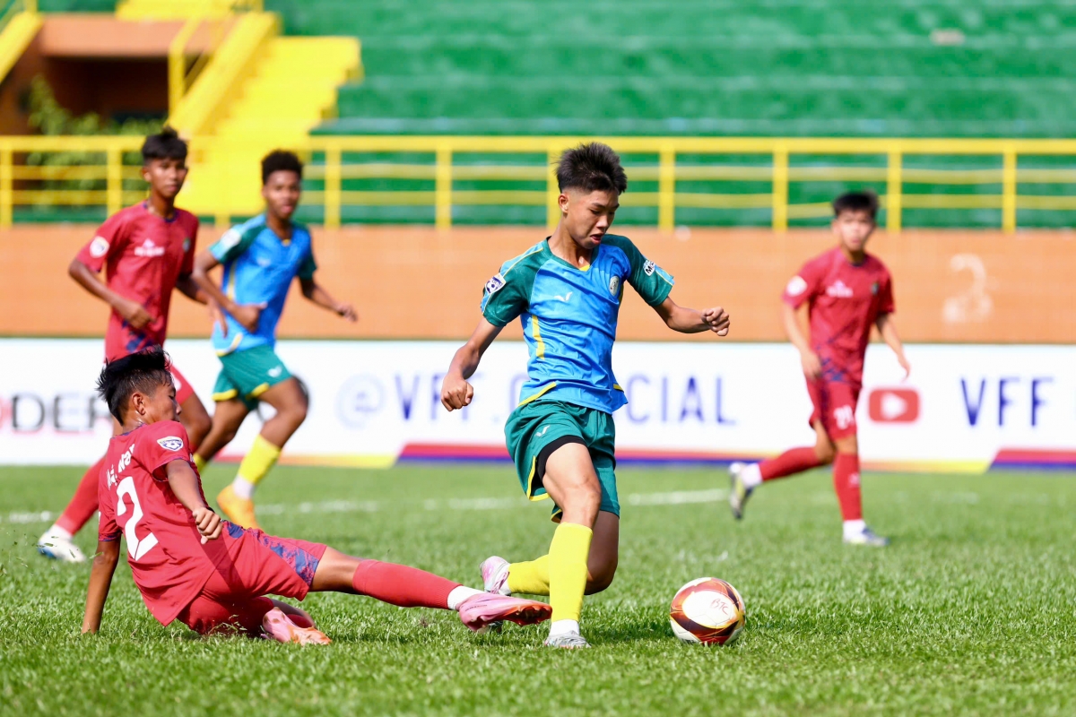 ket qua bong da hom nay 2-4 ruot duoi ty so ngoan muc o giai u15 quoc gia 2026 hinh anh 1