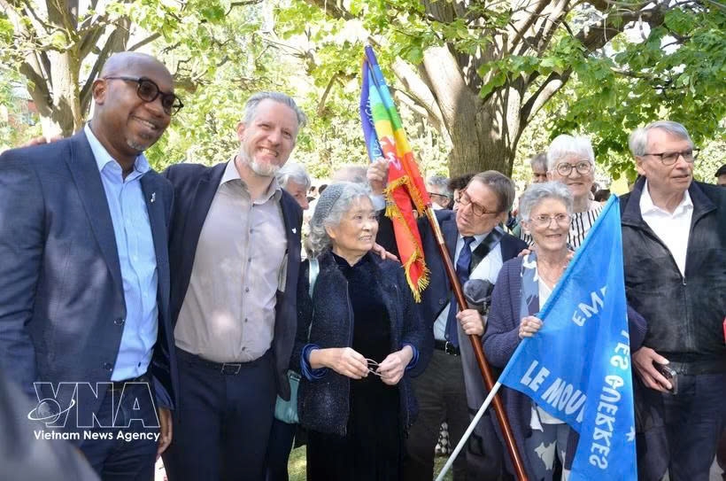 first european memorial to ao dioxin victims inaugurated in paris picture 1