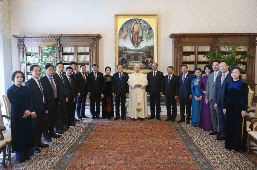 na chairman meets pope leo xiv, vatican secretary of state cardinal picture 1