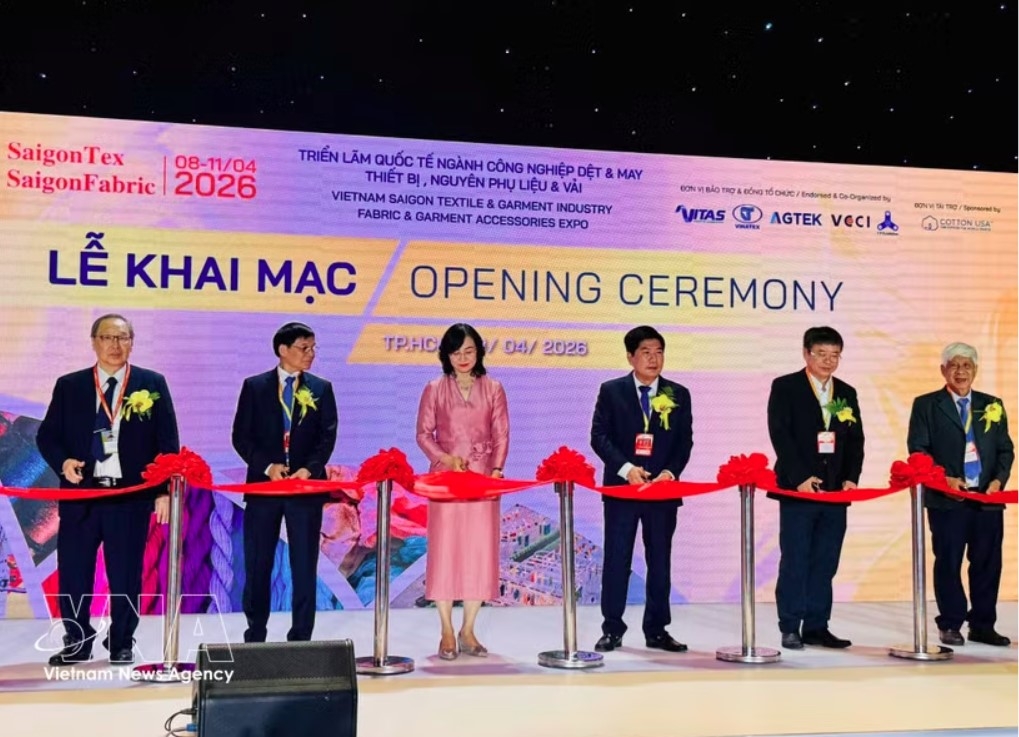 textile industry expo gathers over 1,000 firms picture 1