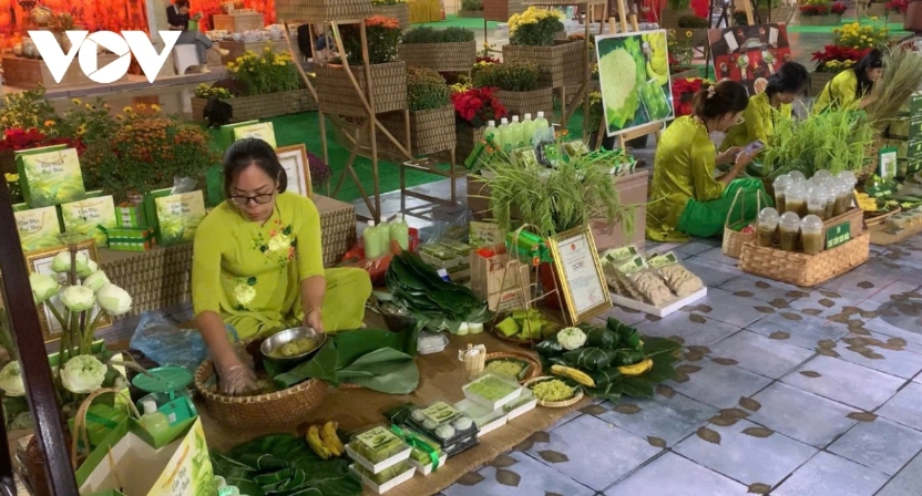 vietnamese goods, local brands take centre stage at autumn fair 2025 picture 1