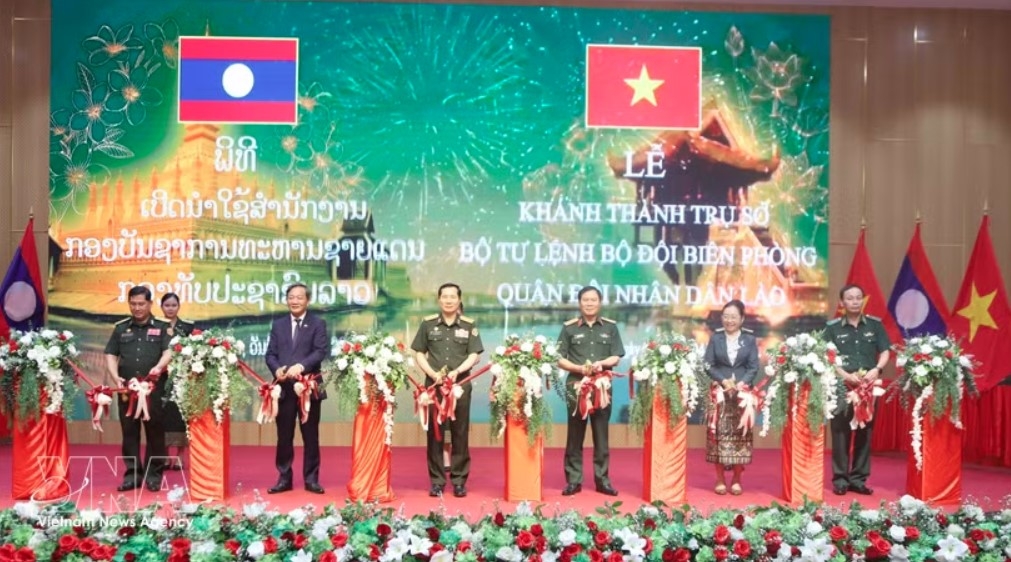 vietnam, laos strengthen defence cooperation picture 1