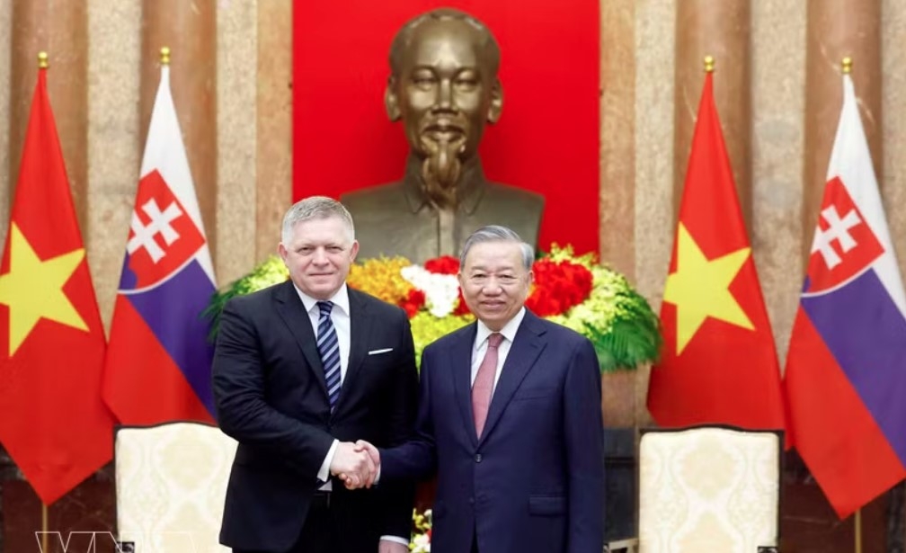 Slovak PM concludes official visit to Vietnam