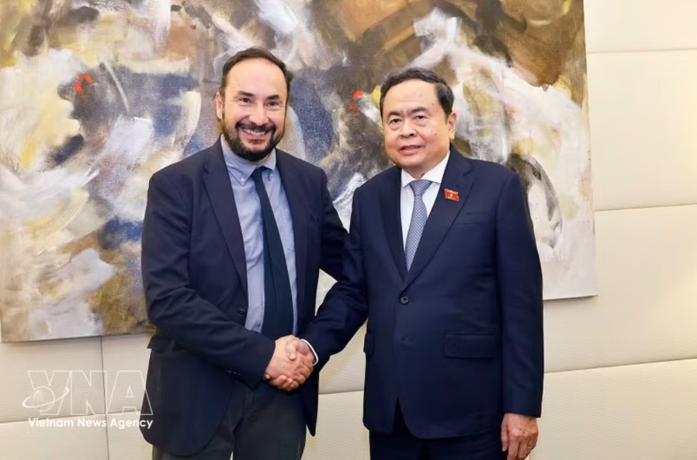 na chairman meets italy s communist reconstruction party leader in rome picture 1