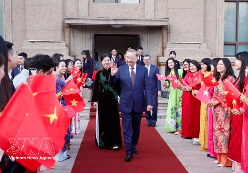 top vietnamese leader s visit to china signals priorities in foreign policy picture 1
