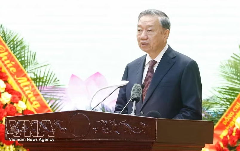 Top leader sends congratulations on police advisory force’s 80th anniversary