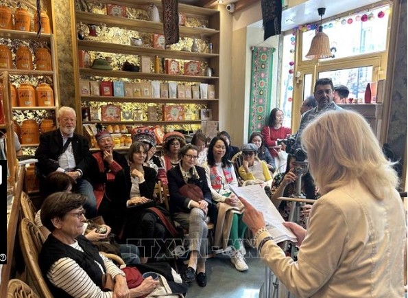 vietnamese cultural event in paris features tea, crafts and music picture 1