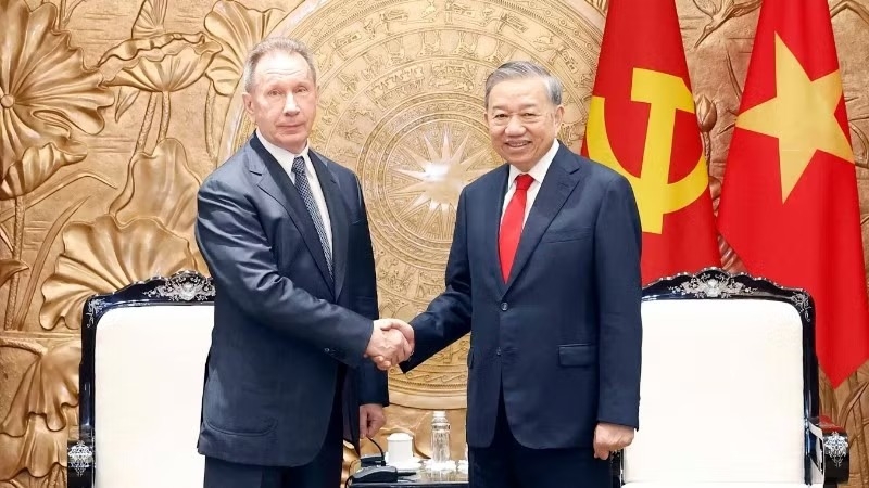 top leader to lam reaffirms strategic cooperation with russia picture 1
