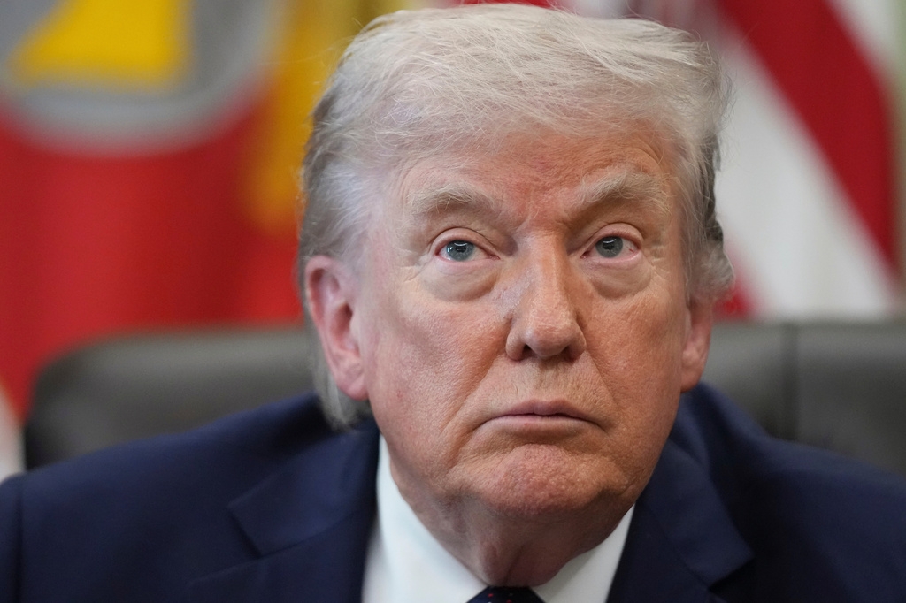 ham y cua ong trump khi canh bao dung hoi thuc toi ve cuoc chien iran hinh anh 1