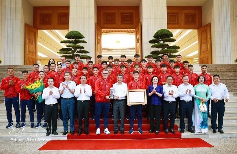 pm hails u17 football team s asean triumph, sets sights higher picture 1