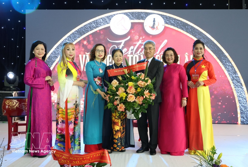 vietnamese businesswomen association debuts in europe picture 1