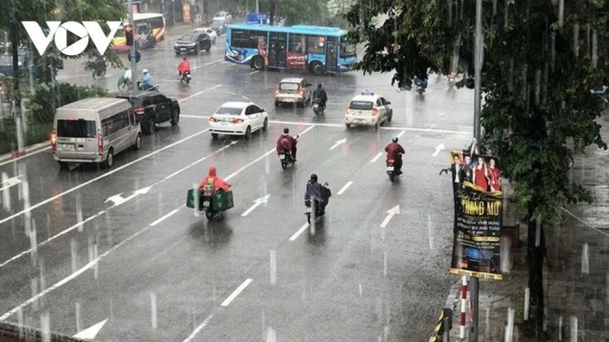 weak cold air triggers widespread thunderstorms across northern vietnam picture 1