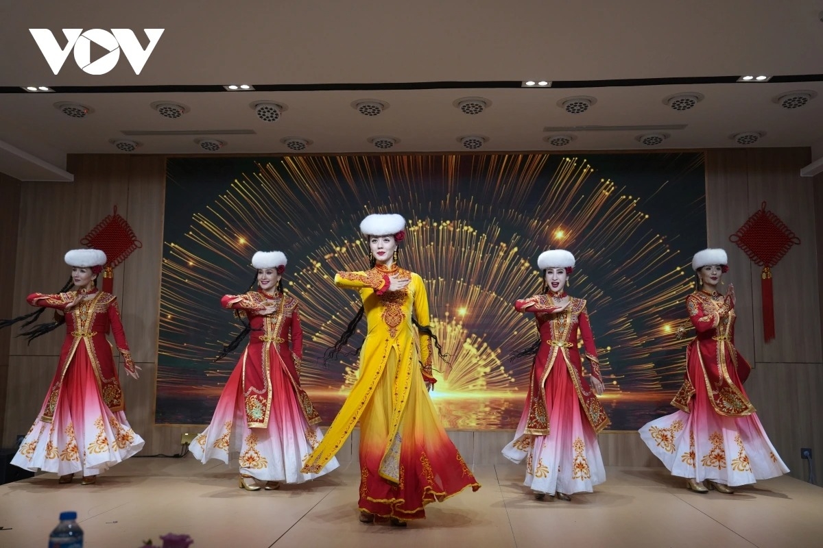 xinjiang s tourism products introduced in hanoi picture 1