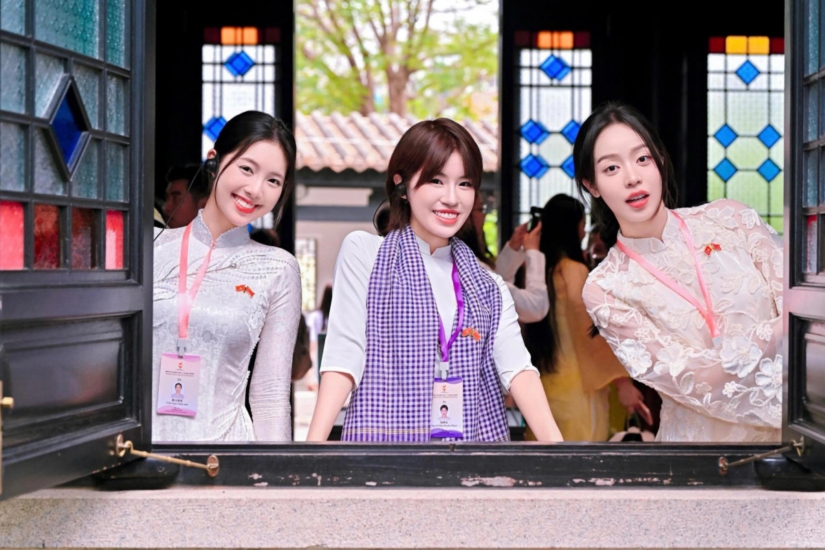 sao viet 19 4 vo Dien gia huy xin loi vi loat tin don tinh cam hinh anh 4