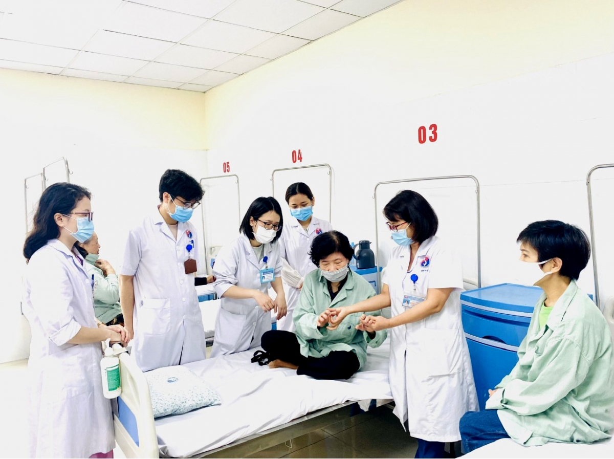 gia tang benh ve da mua nang nong hinh anh 1