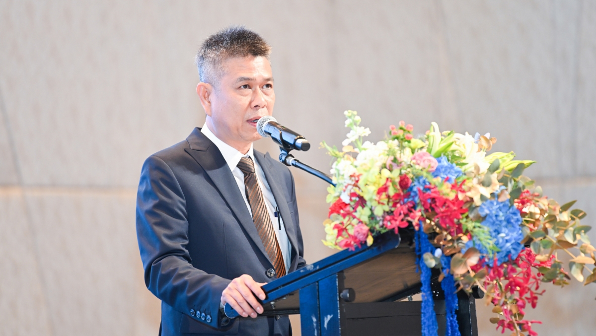 kim long motor ky phan phoi xe buyt tai thai lan, tang toc xuat khau hinh anh 3