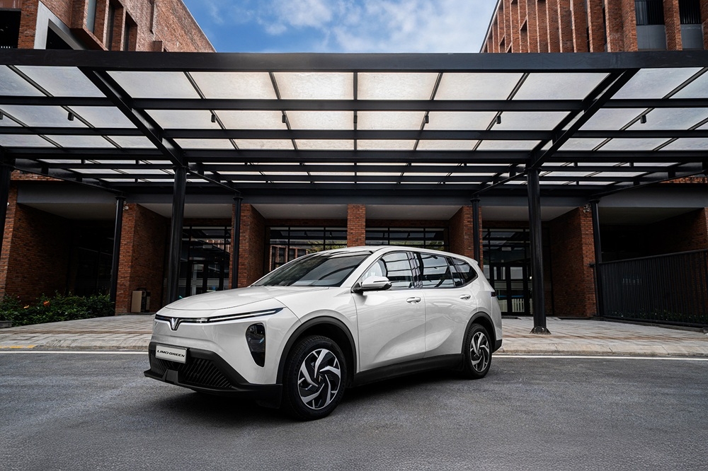 doanh so o to dien vinfast tang truong bung no trong thang 3 hinh anh 2