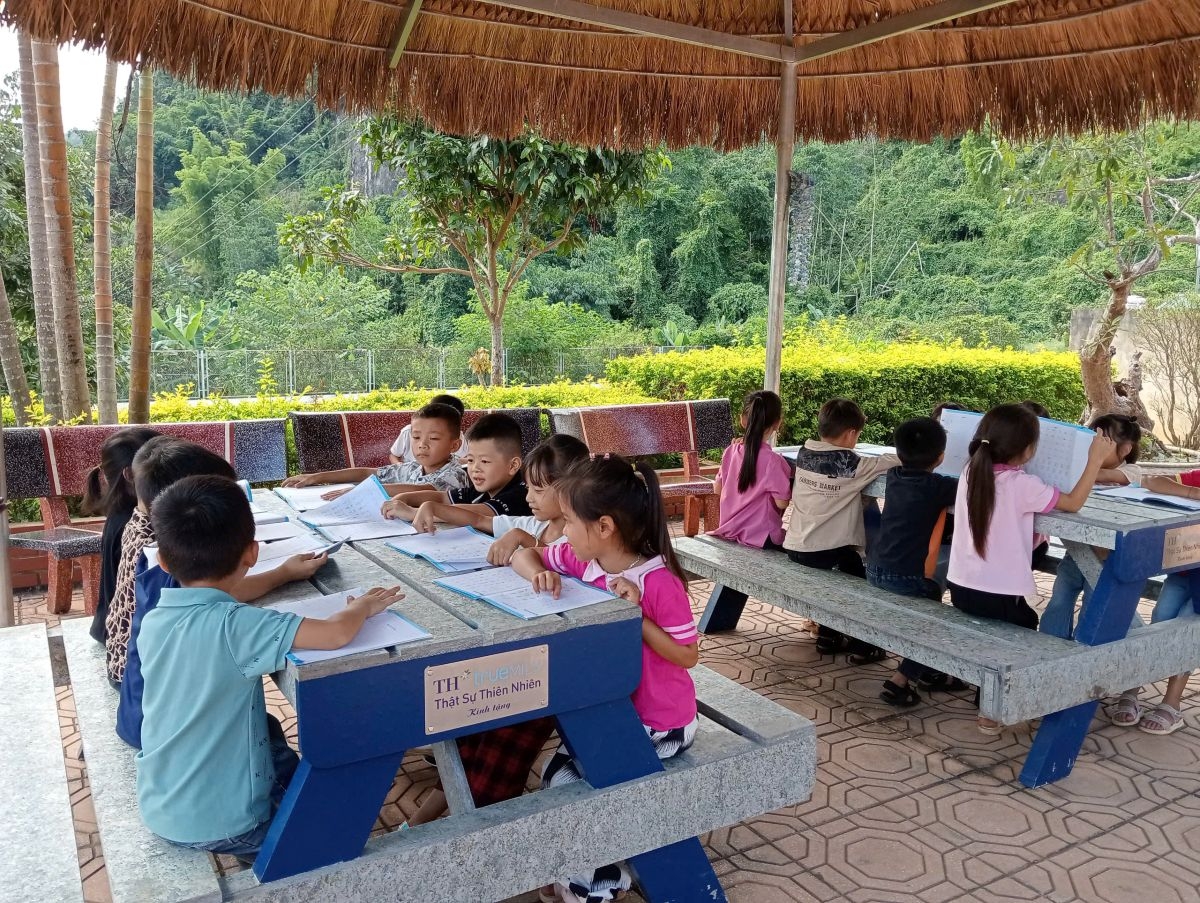 workshop vo hop tai xinh 4 lan toa vong tuan hoan xanh huong ung ngay trai Dat hinh anh 3