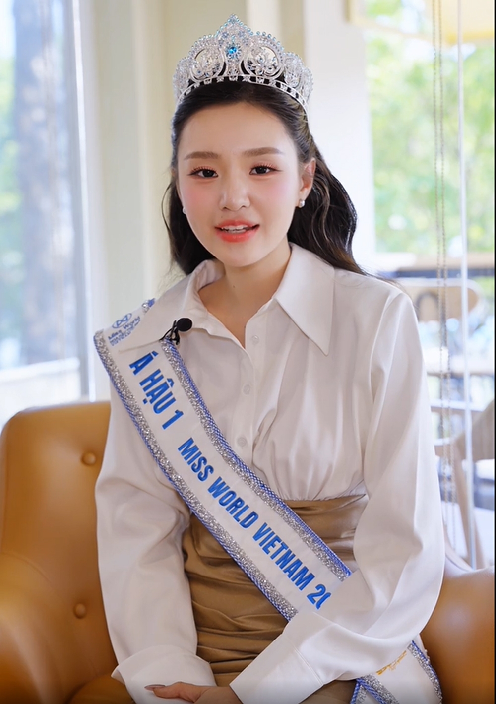 sao viet 8 4 thuy ngan rang ro o tuoi 35, huyen my gay ban tan thanh ly giay ban hinh anh 4