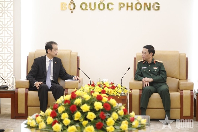 defence minister praises growing military ties with china picture 2