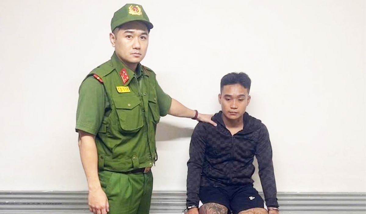 An mang tu xich mich gia dinh hung thu bi bat ngay trong dem hinh anh 1