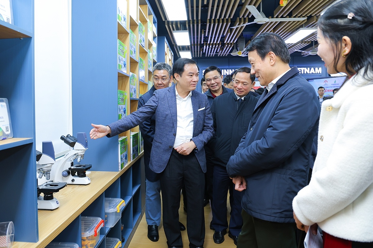 petrovietnam giu lua khat vong, vung ban linh de tien xa hon hinh anh 1