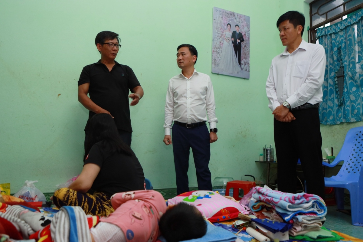 hanh trinh tiep them tet am cua petrovietnam noi oan minh do bao lu mien trung hinh anh 2