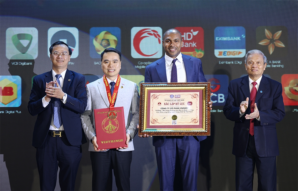 vnshop cong bo chien luoc moi - an tam la trong tam phat trien hinh anh 5