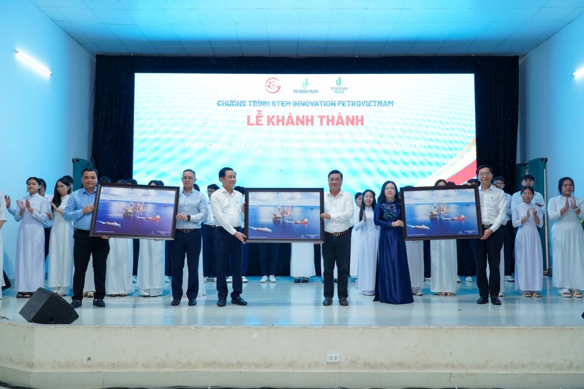 stem innovation petrovietnam gop phan hien thuc hoa doi moi giao duc tai tp.hcm hinh anh 5