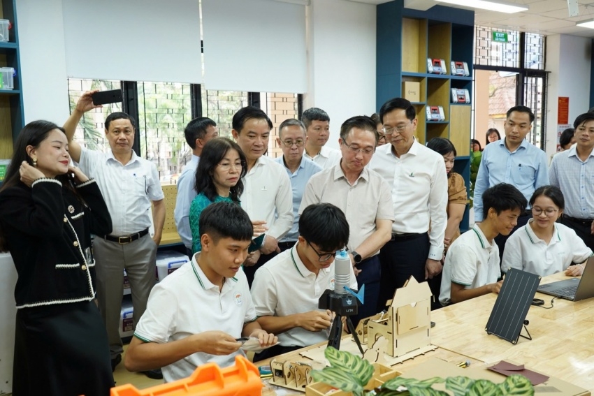 stem innovation petrovietnam gop phan hien thuc hoa doi moi giao duc tai tp.hcm hinh anh 1