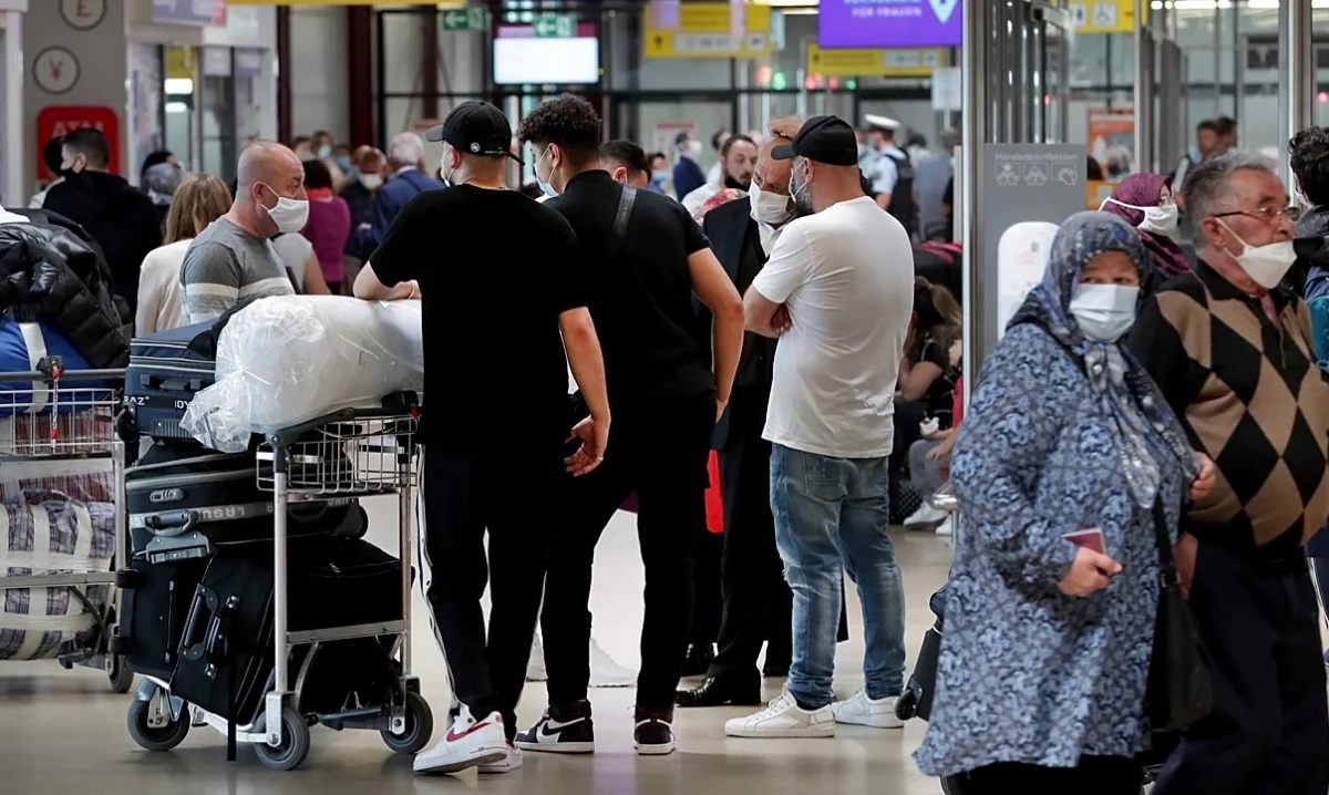 eu chinh thuc van hanh day du he thong nhap xuat canh ees tu ngay 10 4 hinh anh 1