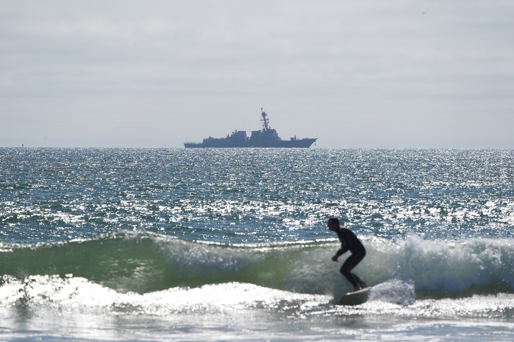 nguoi my do ra bai bien coronado cho don phi hanh doan artemis ii tro ve trai Dat hinh anh 5