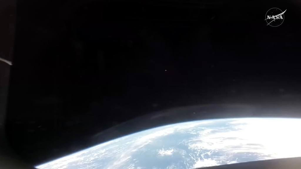 nguoi my do ra bai bien coronado cho don phi hanh doan artemis ii tro ve trai Dat hinh anh 12