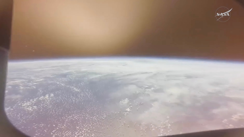 nguoi my do ra bai bien coronado cho don phi hanh doan artemis ii tro ve trai Dat hinh anh 11