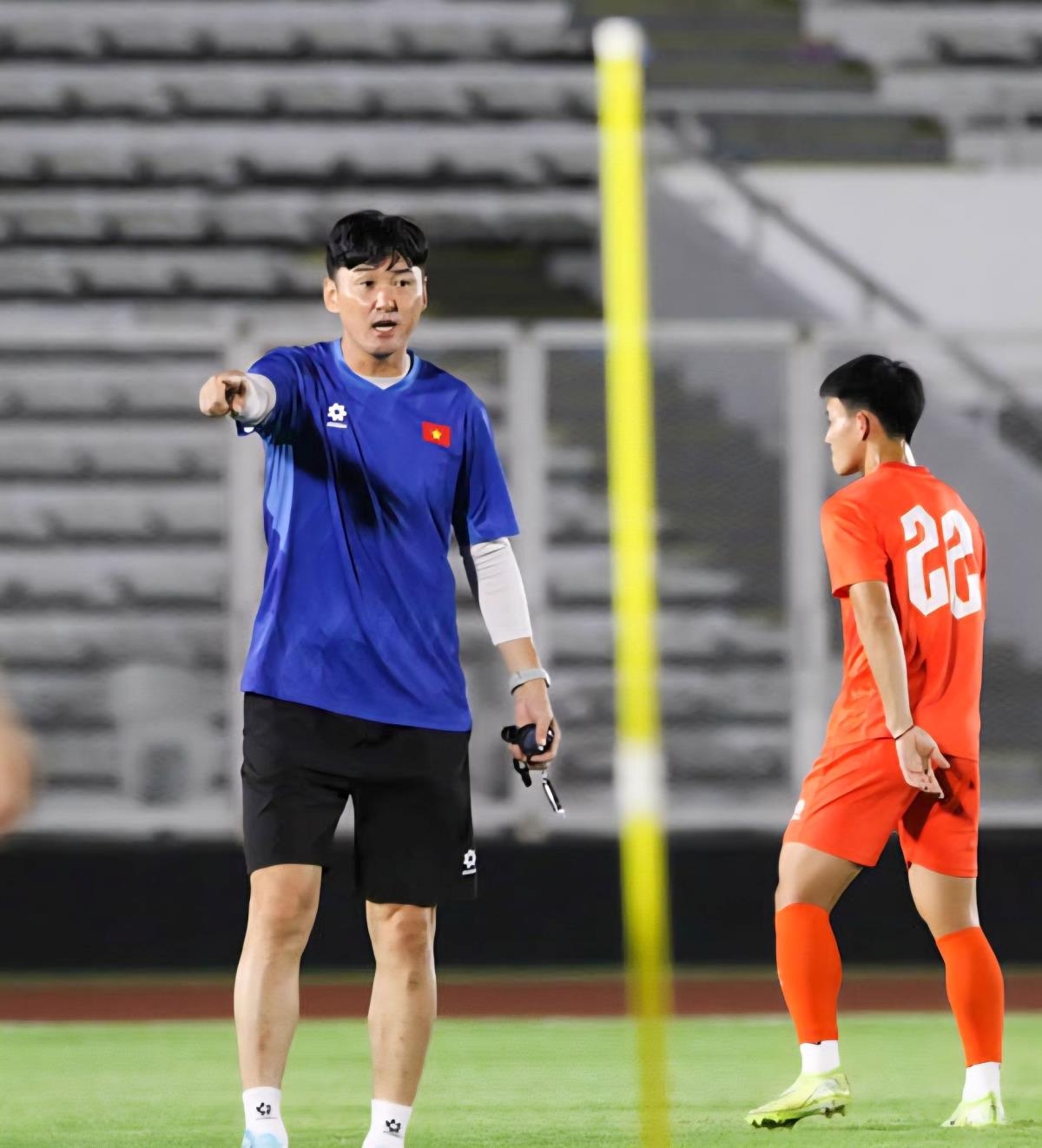 Assistant coach Lee Jung-soo leaves Vietnam for new role in Thailand