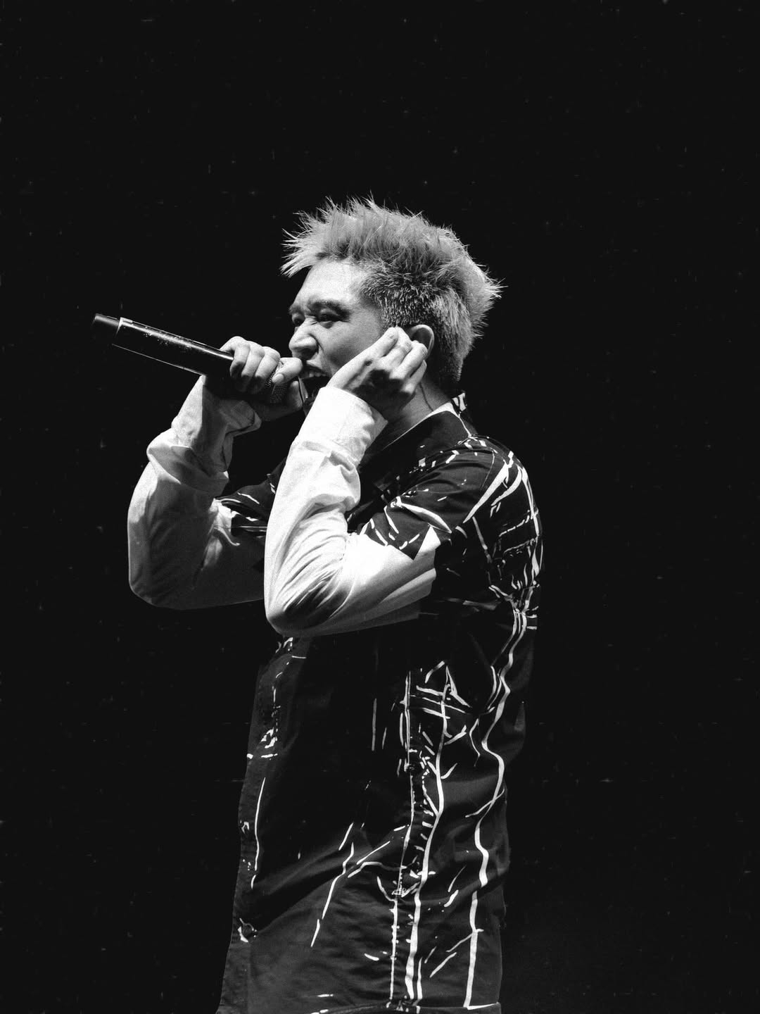 b ray va vong lap xin loi khi scandal tro thanh dac san cua showbiz hinh anh 3