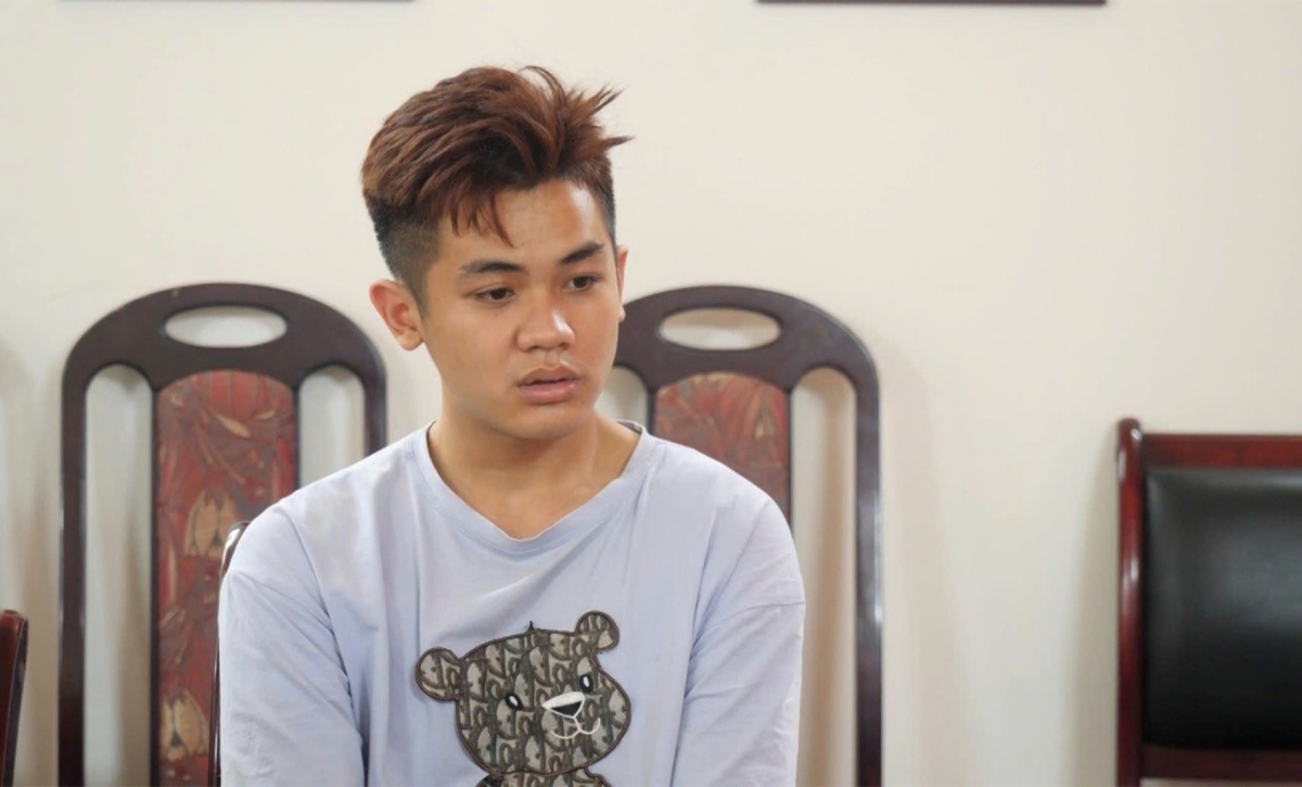 bat nhom cuop giat tui xach cua cu ba 96 tuoi ngoi xe lan o ha noi hinh anh 1