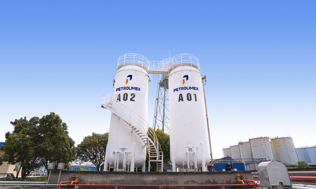 petrolimex tien phong trien khai xang sinh hoc e10, thuc day chuyen dich nang luong xanh hinh anh 1