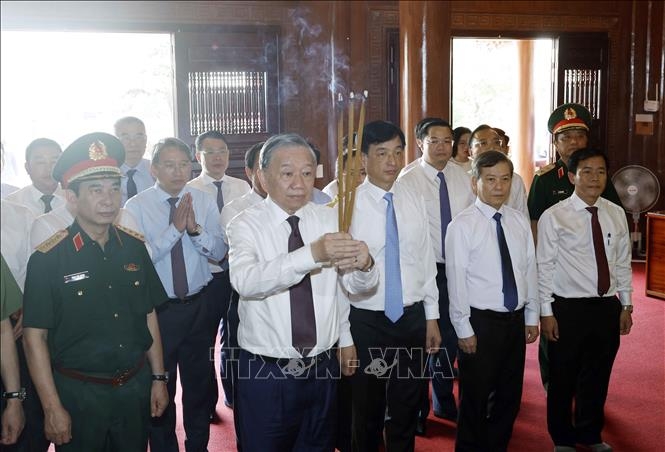 tong bi thu, chu tich nuoc dang huong tuong niem Dai tuong vo nguyen giap hinh anh 11