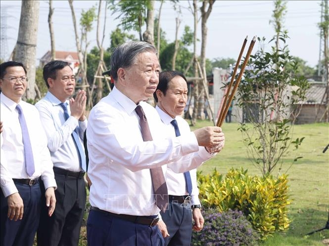 tong bi thu, chu tich nuoc dang huong tuong niem Dai tuong vo nguyen giap hinh anh 9