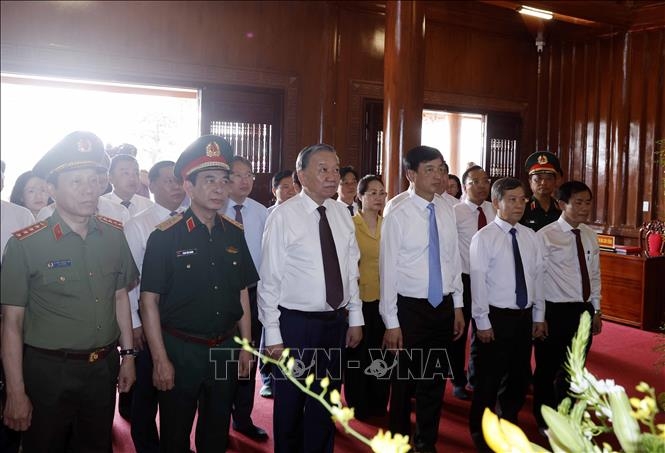 tong bi thu, chu tich nuoc dang huong tuong niem Dai tuong vo nguyen giap hinh anh 12