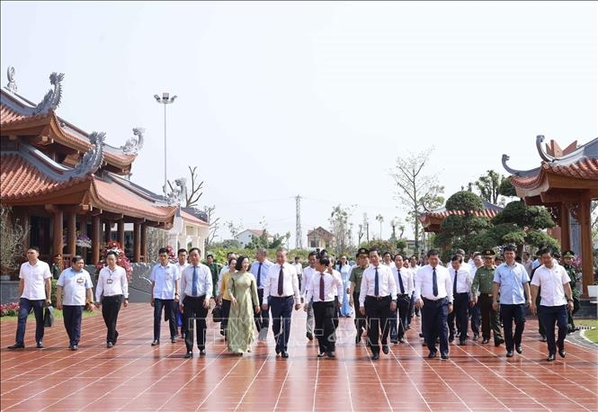 tong bi thu, chu tich nuoc dang huong tuong niem Dai tuong vo nguyen giap hinh anh 6