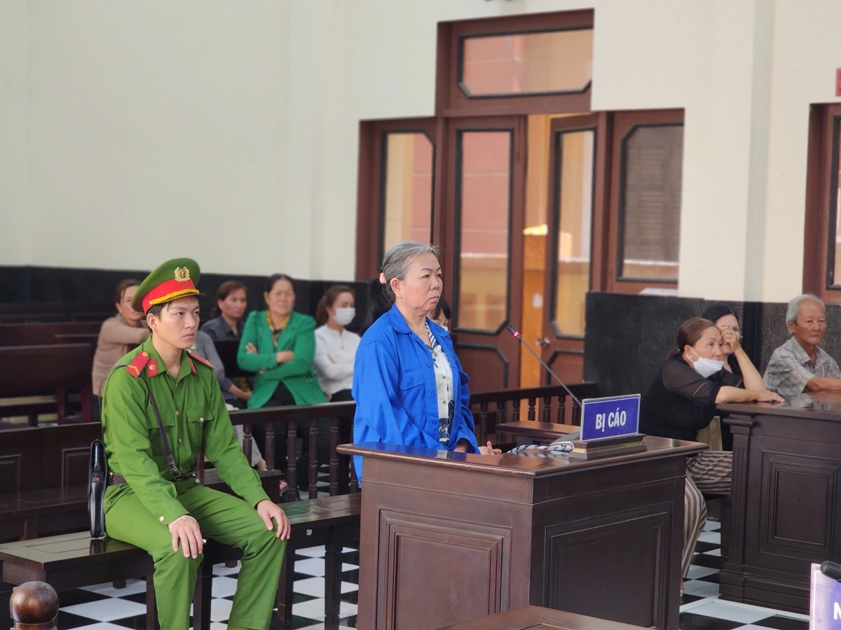 vo dung ong tuyp sat danh chong tu vong, lanh an 10 nam tu hinh anh 1