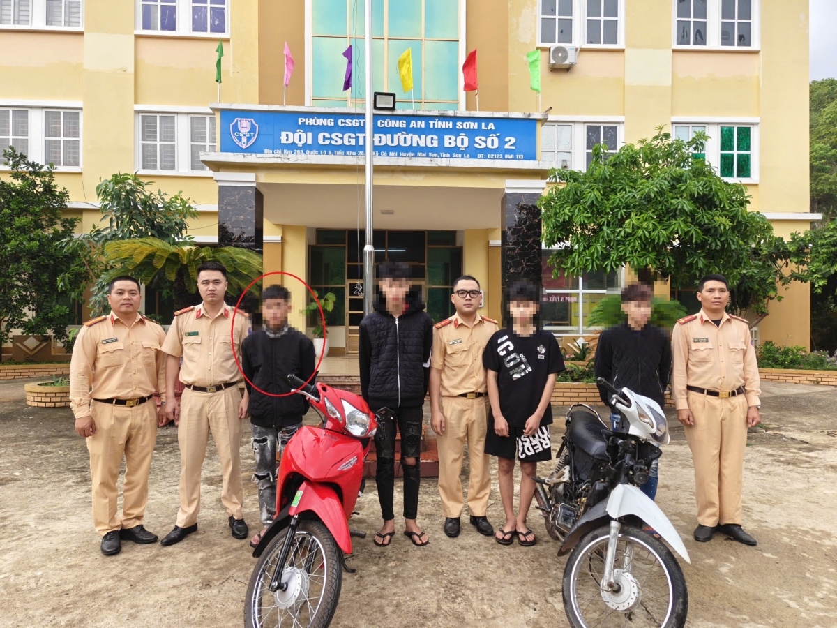 xu ly thanh nien 17 tuoi boc dau xe may dang len mang xa hoi hinh anh 2