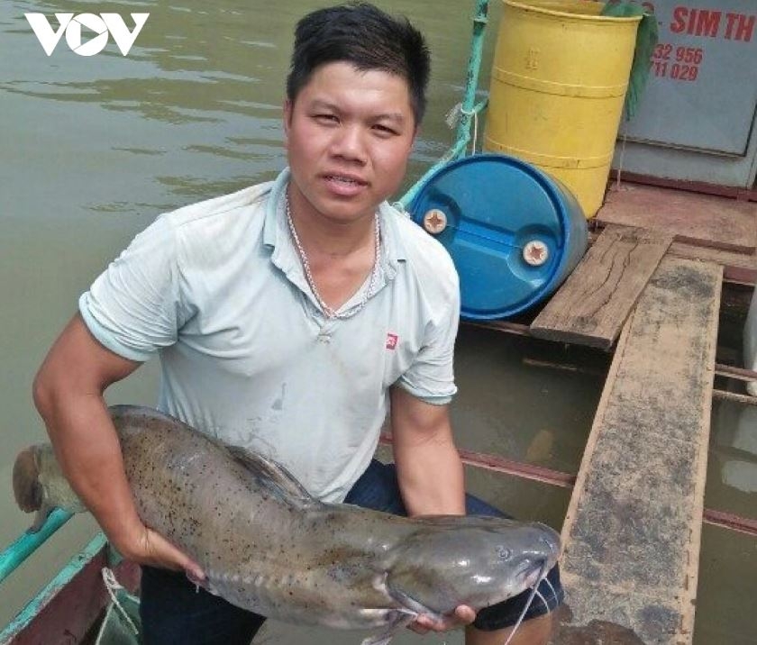 thoat ngheo, vuon len kha gia tu dau tu nuoi ca long tren long ho thuy dien hinh anh 4