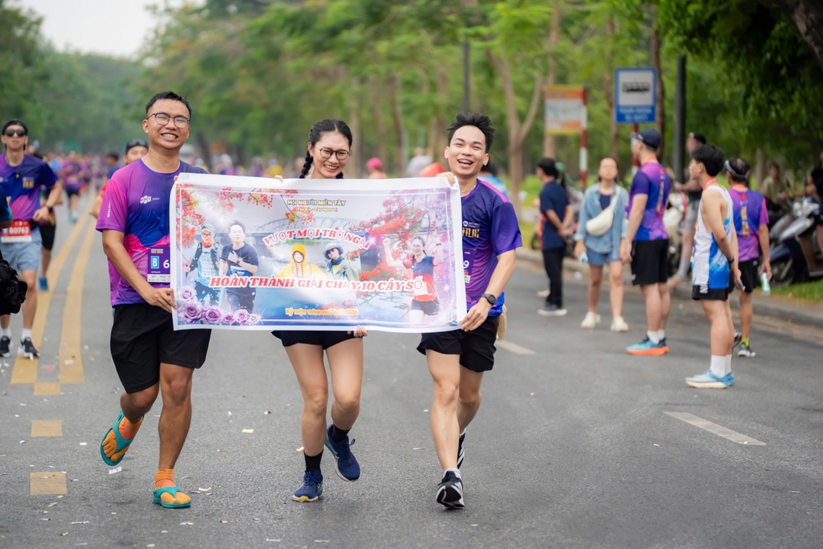 8.000 van dong vien tranh tai tai giai vnexpress marathon hue 2026 hinh anh 5