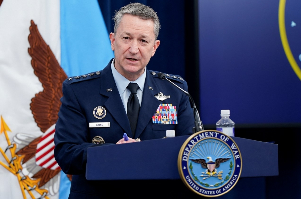 my tuyen bo tiep tuc giao tranh neu khong dat thoa thuan voi iran hinh anh 1