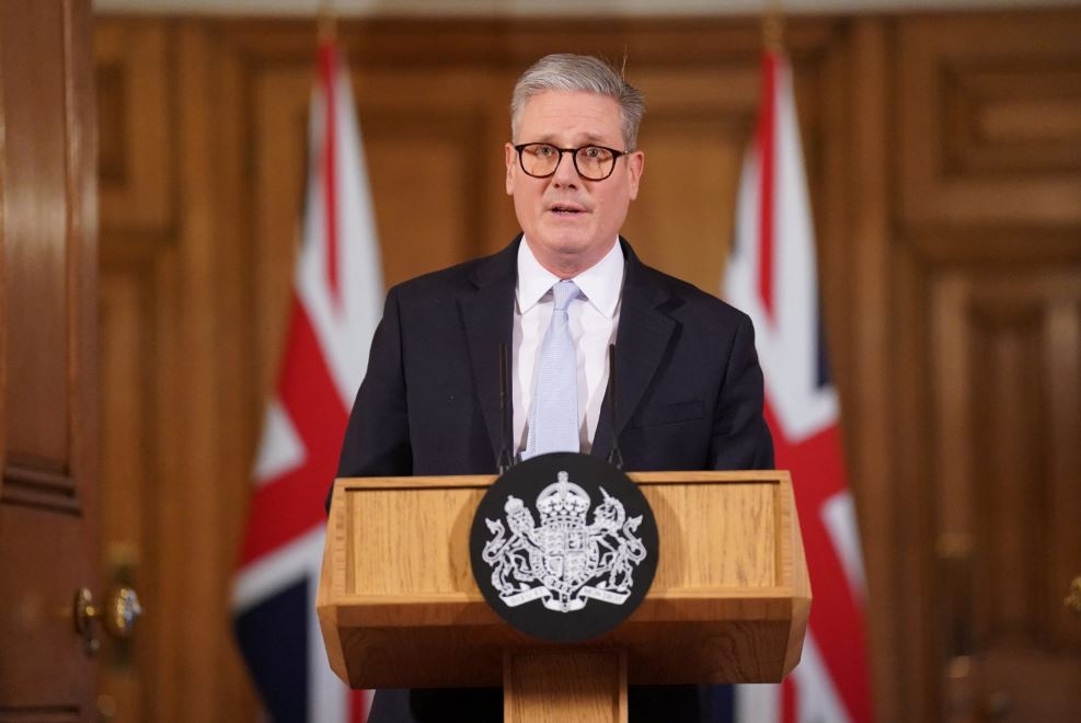 thu tuong anh doi mat voi nguy co tu chuc vi bong ma epstein hinh anh 1